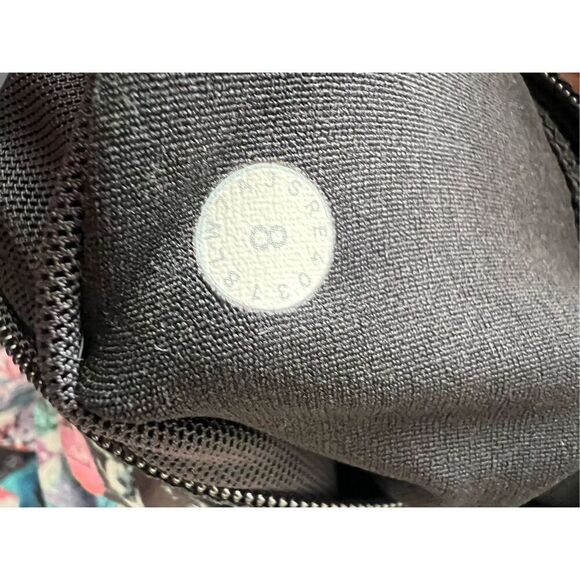 Lululemon 4 Speed Up Short Color Crush Pink Blue Teal Black size 8 - Picture 5 of 5